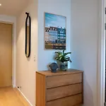 Cozy 9th Floor In Vesterbro Daire Kopenhag